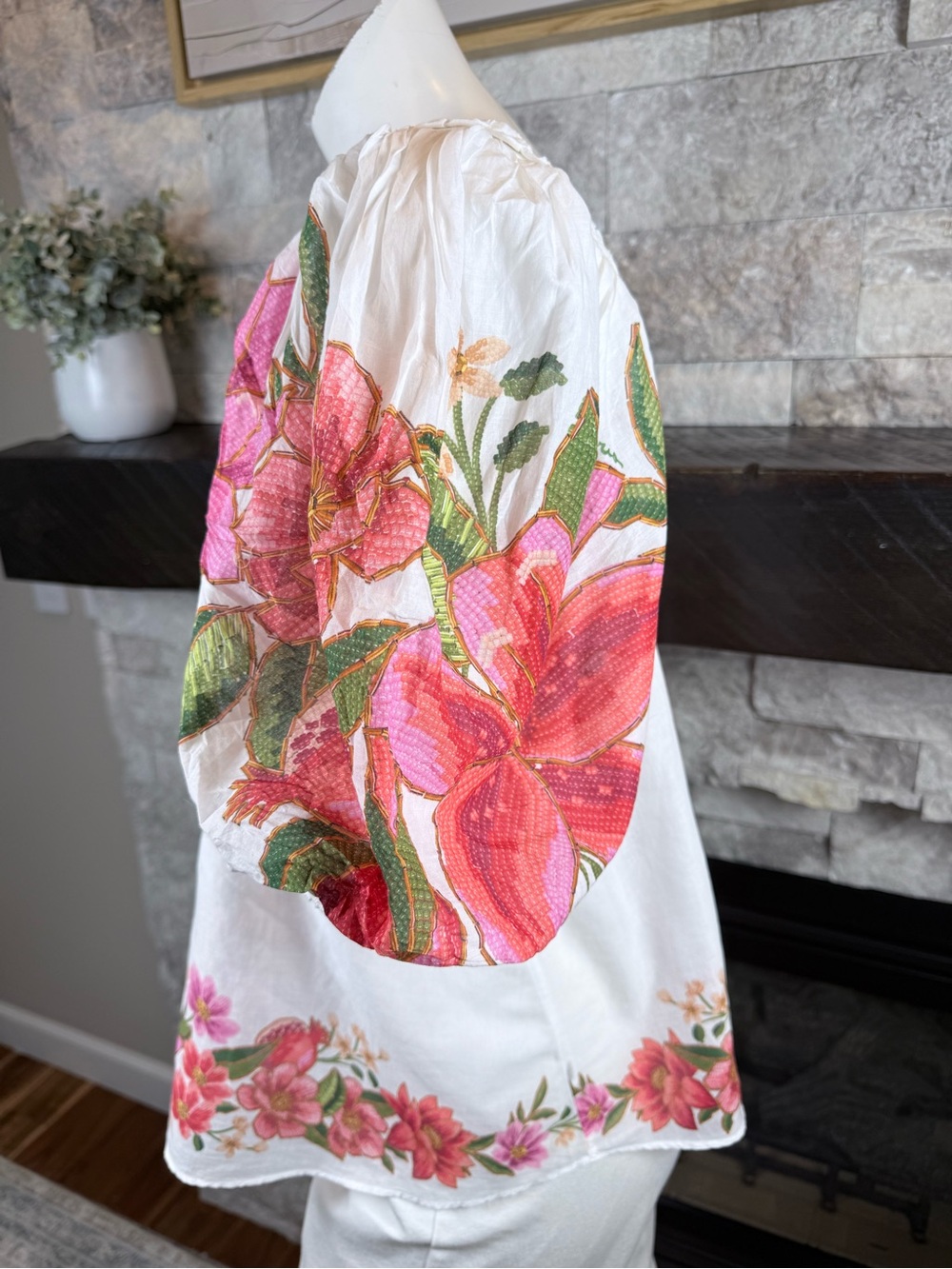 FARM Rio Summer Fruit Floral Puff Sleeve Blouse White L NWT $180 - Picture 5 of 10